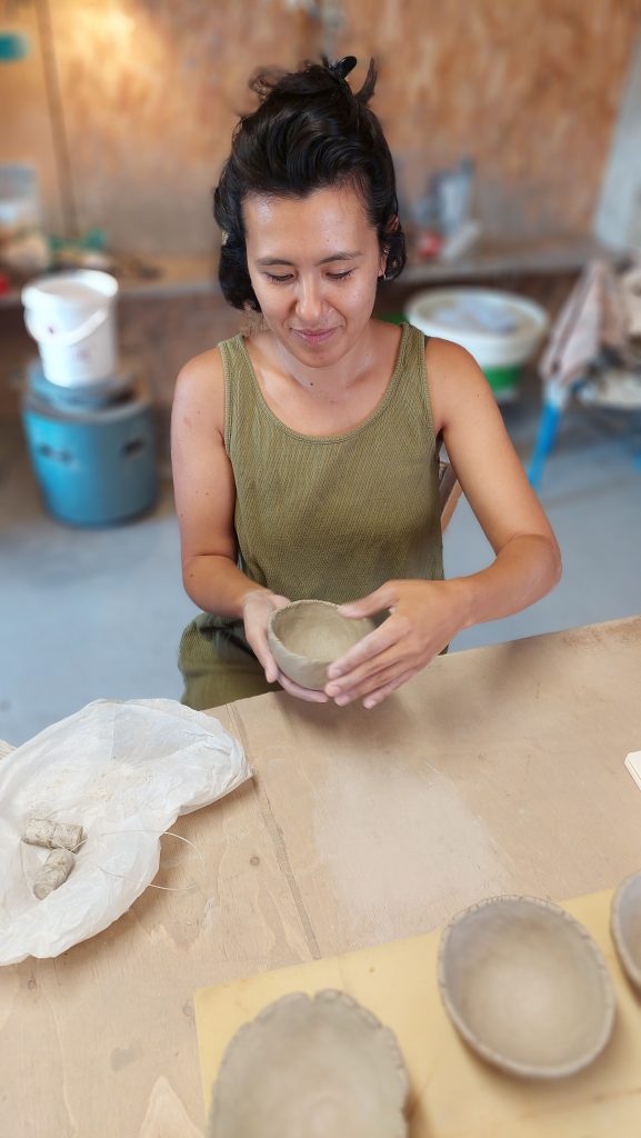 Stage poterie raku. Modelage. Bol pincé