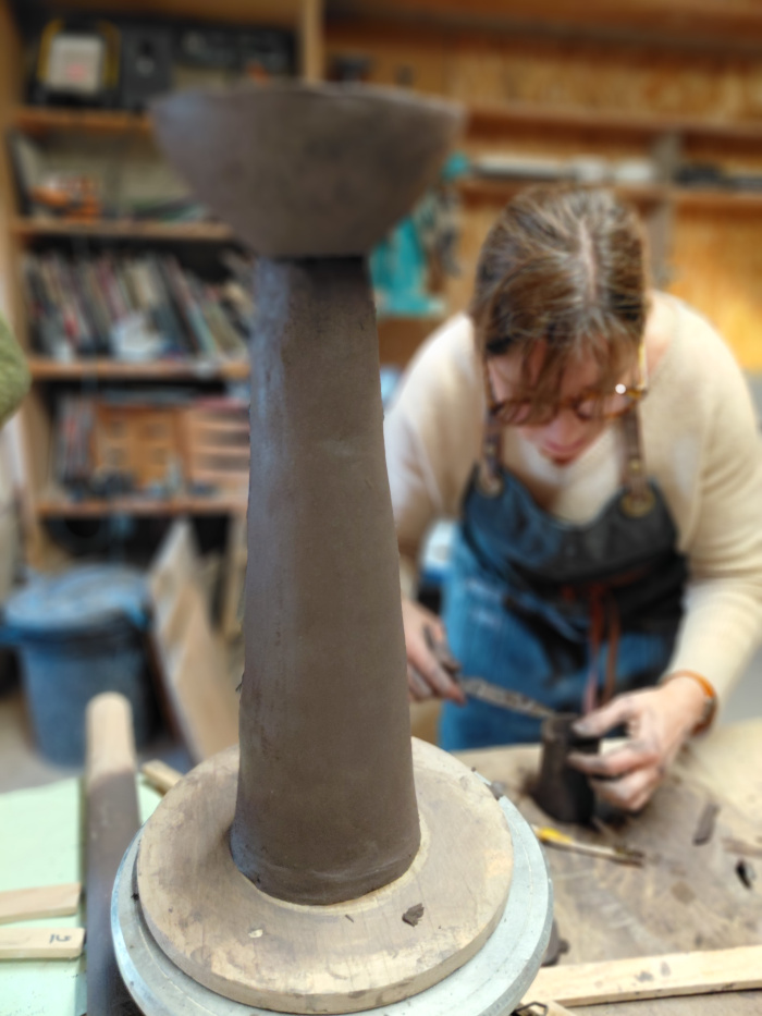 grande pièce, modelage, cours de poterie